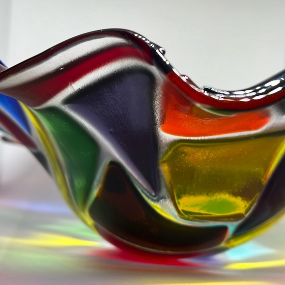 Fused art glass bowl - Picture 13 of 15